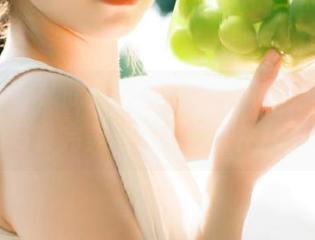 尤果网 – 从此只爱Wendy甜心，壁纸中的写真完美演绎甜蜜人生！.txt