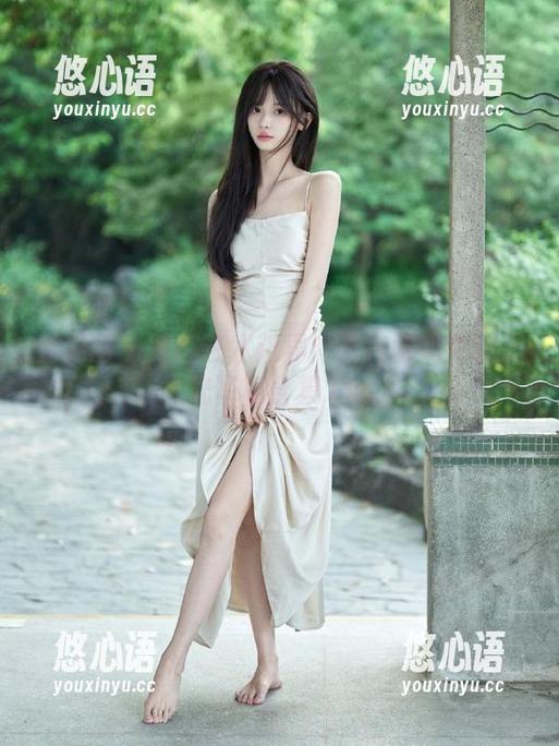 尤果网 - 跨越艺术边界：于梓馨奶牛无圣光写真合集.txt