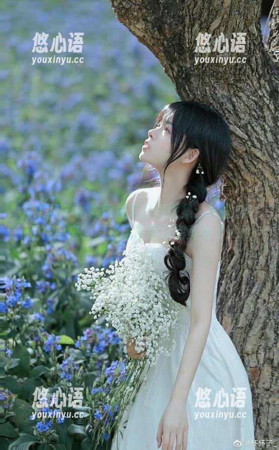 尤果网 - 徐梓伊最新写真图集：长腿魅力正在袭来，清新风格展现完美身姿.txt