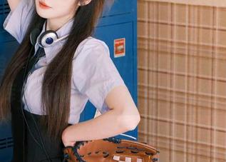 尤物馆 – 陆萱萱Cecilia清纯写真巡礼：图库分享她的独特视角与风格.txt