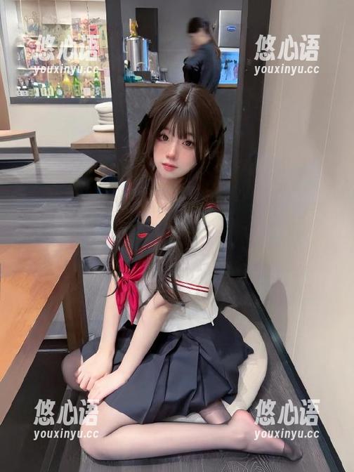 尤蜜荟 - Angela小热巴令人惊艳的内衣图包，精彩资源一网打尽！.txt