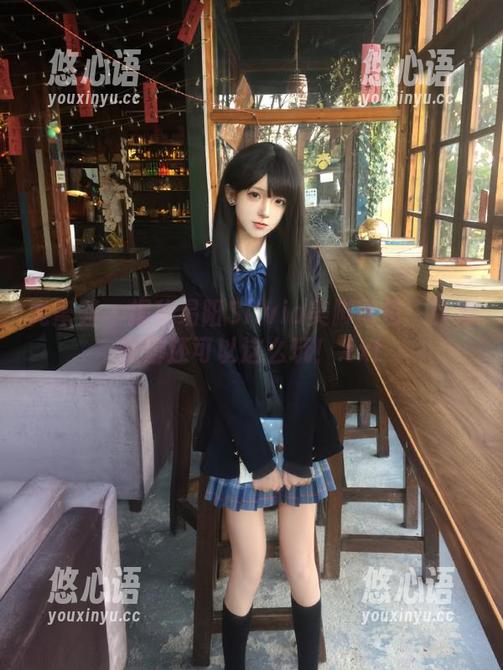 尤蜜荟 - 揭秘易阳Silvia美脚图包：原来美脚还可以这么玩！.txt