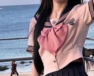 尤蜜荟 – 是小逗逗的水手服图集：在照片中流淌的青春与海洋气息.txt