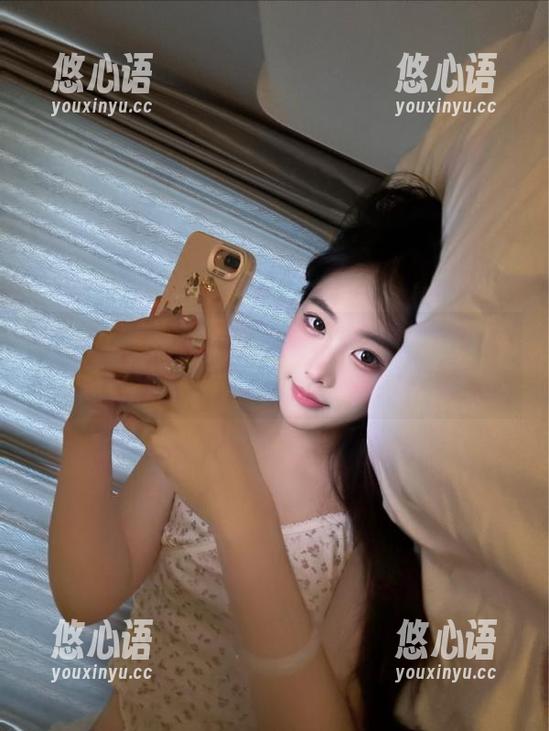 尤蜜荟 - 全新白裙作品集发布：黄乐然最新力作，颠覆你的审美标准.txt