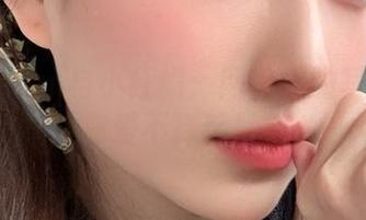年年Nnian与小红帽：网盘上的写真作品让你爱不释手！.txt