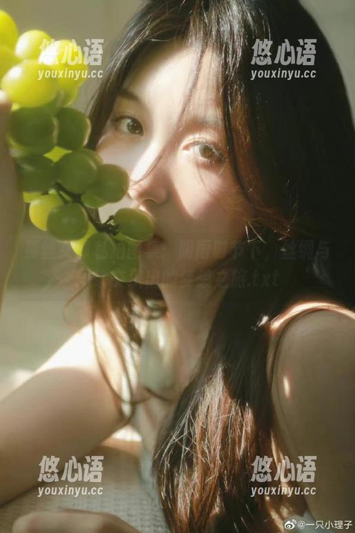 慕丝女郎私拍图集：阴雨时节下，丝绸与雨滴交织出的梦想之旅.txt