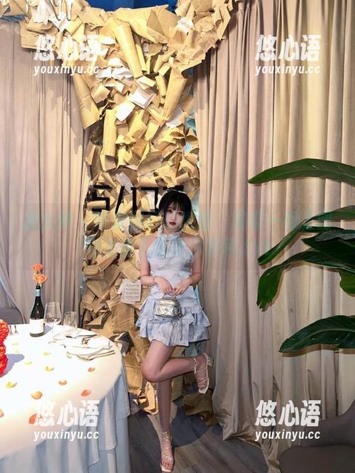 推女神 - 如梦似幻的瞬间：戴唯一裸足图包免费下载等你来领.txt