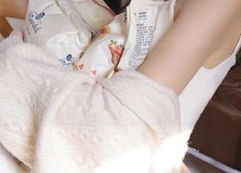 推女神 – 免费体验白一晗网袜写真之美，穿梭在时尚与艺术之间！.txt