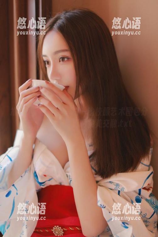 推女神 - 倾情推荐白一晗校服艺术图包分享：青春与梦想的完美交融.txt