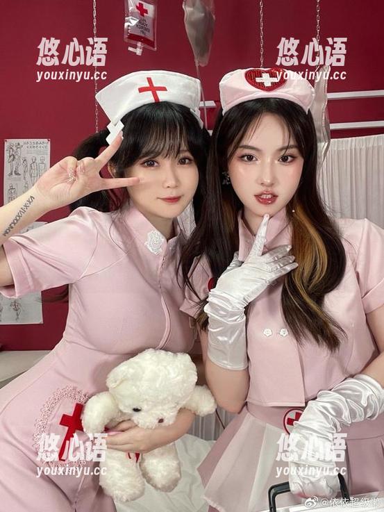 是依酱吖 是依酱吖的红裙写真,超高清全套原图让你沉浸在优雅与梦幻之中!.txt