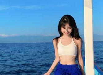 微密圈 – 在线欣赏是可馨吖兔女郎写真合集，感受青春与活力的无尽魅力.txt