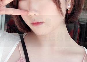 精选是本末末泳装图集，带你领略璀璨波涛中的清纯与性感结合！.txt