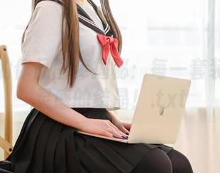 是青水的作品图库揭秘：每一套装都是她灵感的结晶！.txt