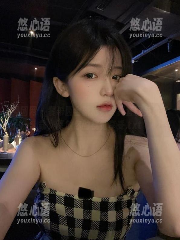 果团网 - 裴希西全新棉袜写真套图免费下载，释放你的视觉享受.txt