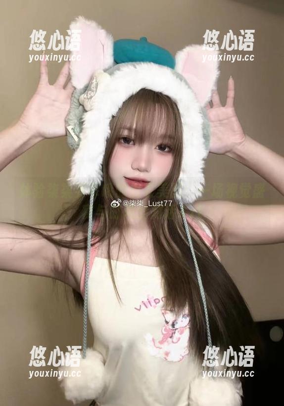 柒柒要乖哦 体验柒柒要乖哦的皮衣美图:一场视觉盛宴与时尚的对话.txt