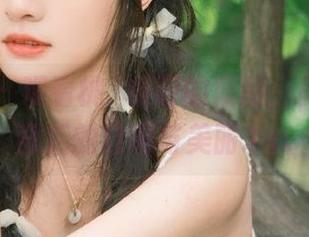 微密圈 – 观看桃沢樱呀的原图，黄色战袍背后的自嘲与美丽.txt
