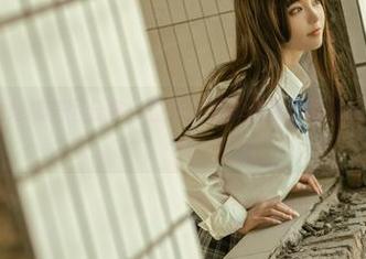 桃良阿宅的危机美图分享：在光影之间捕捉瞬间的美丽与真实.txt