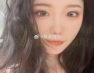 美图大赏：桃良阿宅的户外写真合集，快来看看她对大自然的独特视角！.txt