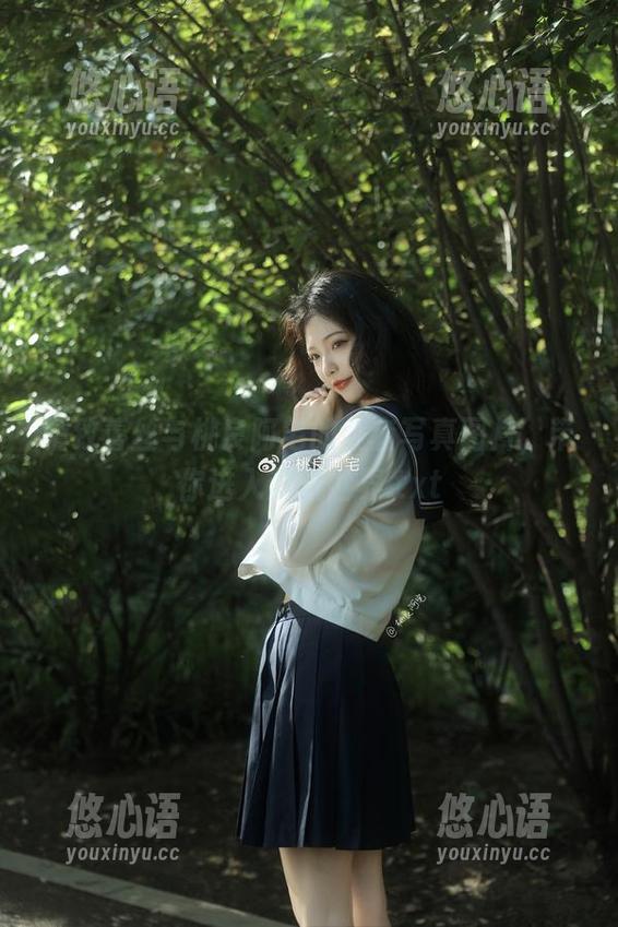 精致蕾丝与桃良阿宅的全套写真图片，带你进入梦幻世界.txt