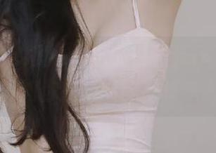 微密圈 – 梦里一只喵的白裙新作，原图图片是否真如你我所想的那样迷人？.txt