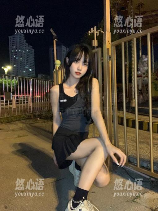 森萝财团 - 精选“小七套装”图库，与你分享唯美与个性的完美写真.txt
