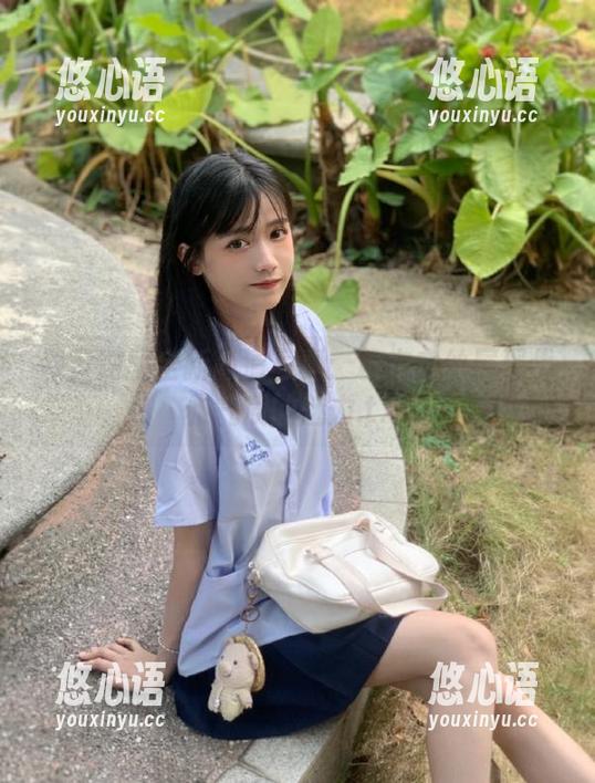 森萝财团全新高清写真：粉衣白丝展现优雅气质的魅力.txt