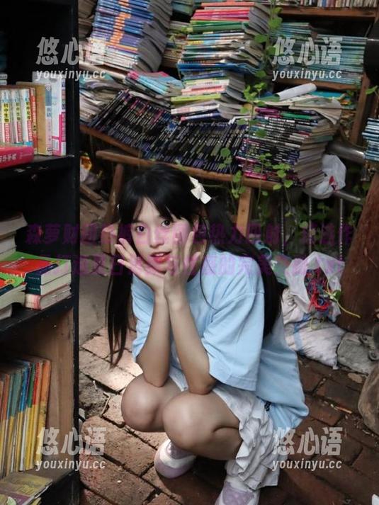 森萝财团热裤白丝图包热力四射，精选作品打造夏日清新与性感的完美交融.txt