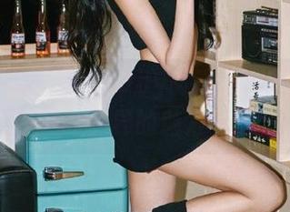 模范学院 – 夏瑶baby高清写真集欣赏，女孩风格各异的魅力展现.txt