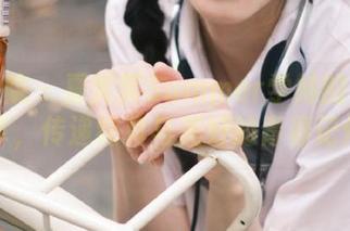 模范学院 – 夏笑笑Summer学妹的写真合集分享，传递纯真与美好的青春记忆.txt
