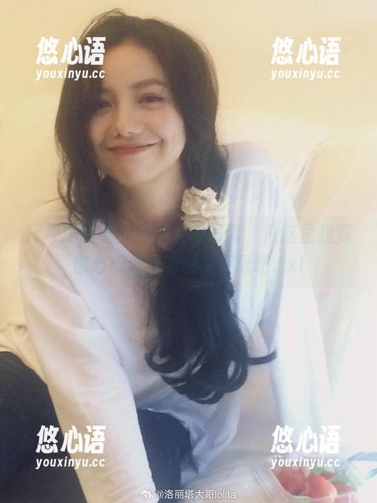 探寻洛丽塔大哥的居家写真，从这里找到你心心念念的精美壁纸吧.txt