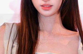 微密圈 – 在海豚baby的圣诞写真图包中，寻找属于你的冬季浪漫与温情！.txt
