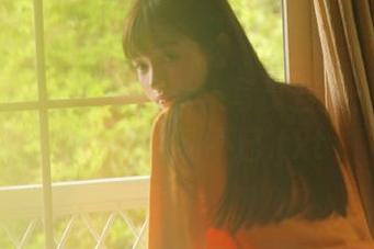 渡边早季Saki华丽女仆写真合集：每一张都让人心动不已.txt