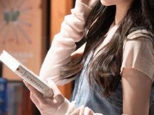 微密圈 – 火龙果羊与一只小野猫的写真之旅：极致壁纸点亮你的生活.txt