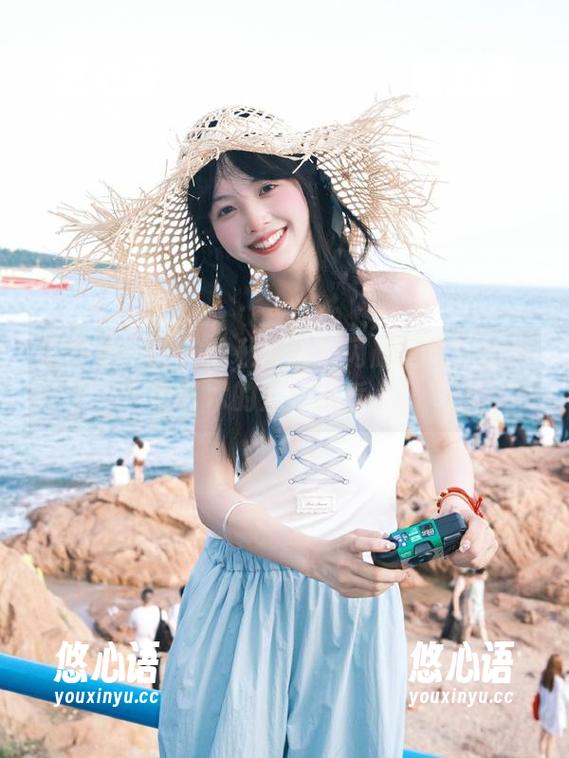 爱美足 - 园子的私房图集闪耀登场：丝袜与艺术的完美邂逅.txt