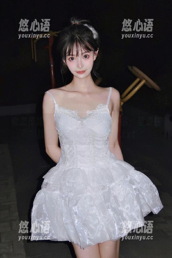 物恋传媒-菜菜 物恋传媒 - 不容错过的免费作品:菜菜在旗袍中展现的经典之美.txt