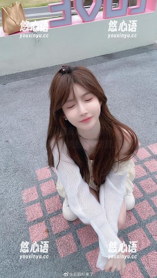 在线赏析王羽杉的高清制服写真，发现她身后故事与时尚的灵感来源.txt