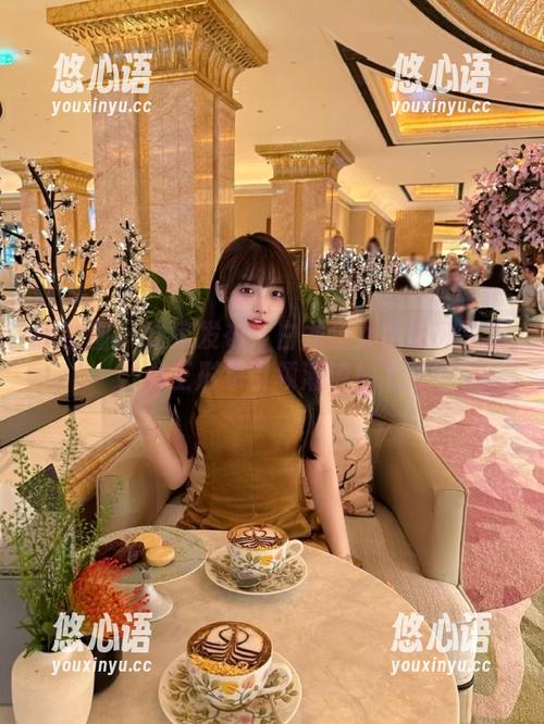 微密圈 - 独家发布！白龙猫女全系列写真，女王形象引领潮流！.txt