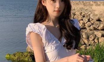 秀人网 – 精选Candy糖糖女友写真：每一帧都是心灵的独白与诉说.txt