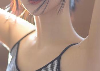 秀人网 – 无圣光校服写真，z杯悠悠用镜头记录了什么？.txt