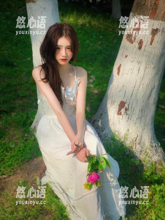 秀人网 - 九尾Ivy的比基尼作品，毫无疑问是在无圣光下吟唱着视觉的诗篇！.txt