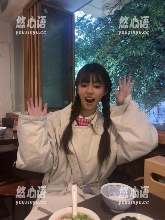 秀人网 - 卓越的艺术家卓君Jeanes，免费奉送油亮图集给你不一样的体验！.txt