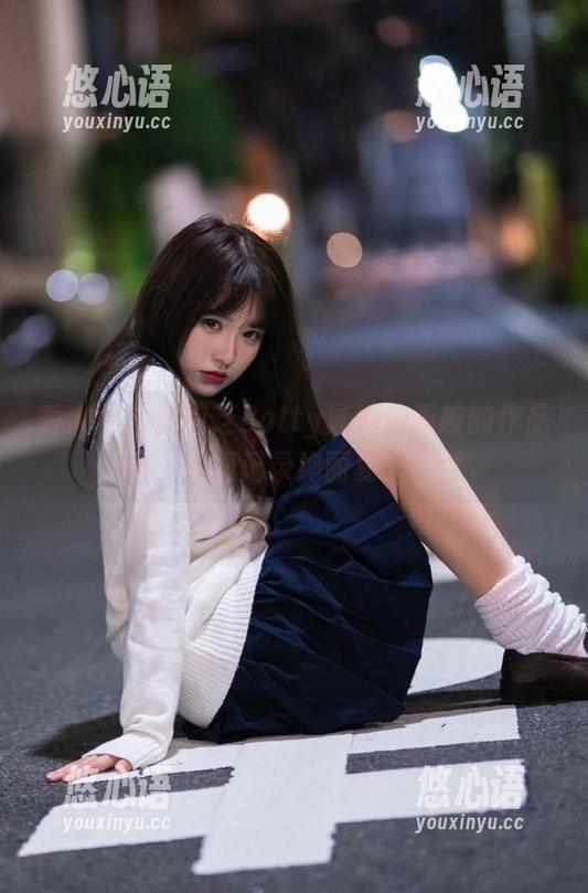 秀人网 - 徐莉芝Botty泳池油画般的作品集：原图记录绚丽夏天.txt
