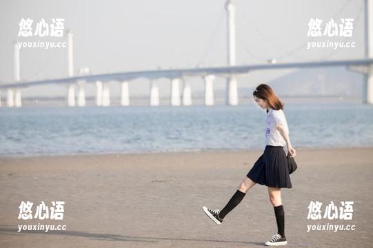 秀人网 - 方子萱在线黑丝写真，原图曝光不仅有美丽更有无限想象！.txt