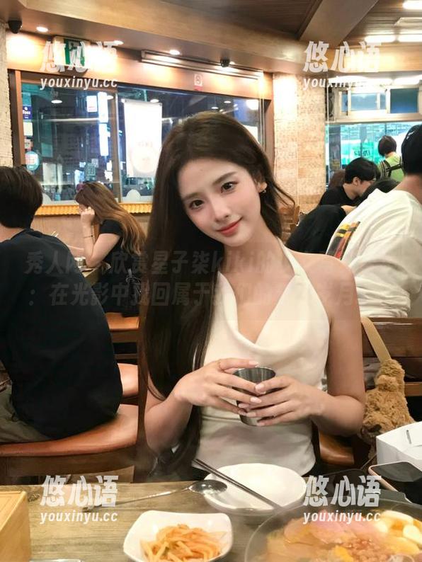 秀人网-星子柒kiki 秀人网 - 欣赏星子柒kiki的少女写真合集:在光影中找回属于我们的芳华岁月.txt