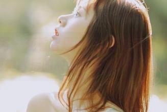 秀人网 – 观看智恩baby学妹的写真，发现她背后的故事与独特风范！.txt