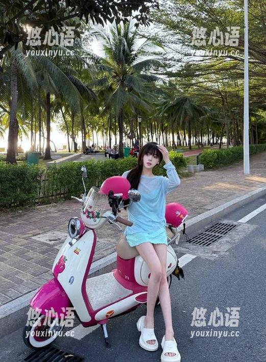 秀人网 - 梦然同学夏天写真分享，让我们一起沉浸在那无尽的蓝天白云下.txt