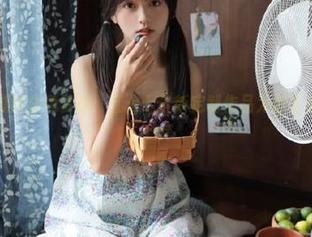 秀人网 – 湖畔白色梦幻：江七七最新定制作品为你呈现唯美瞬间.txt