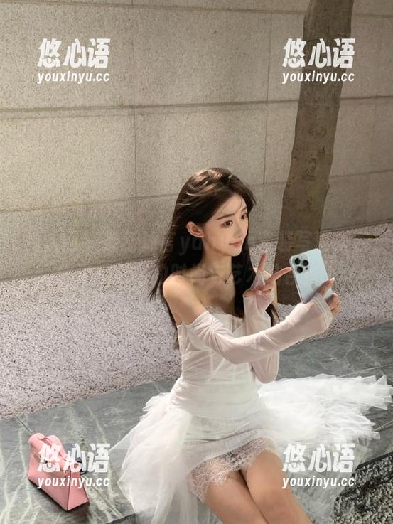 秀人网 - 最新沐言yanyan套装写真来袭，分享她眼中的时尚与艺术结合！.txt