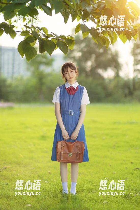 秀人网 - 绮梦Cherish泳池写真作品集：下载链接带你进入梦幻的水世界！.txt
