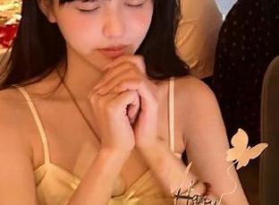 秀人网 – 私房写真中的美七：护士风情，展现性感与爱心的完美结合.txt